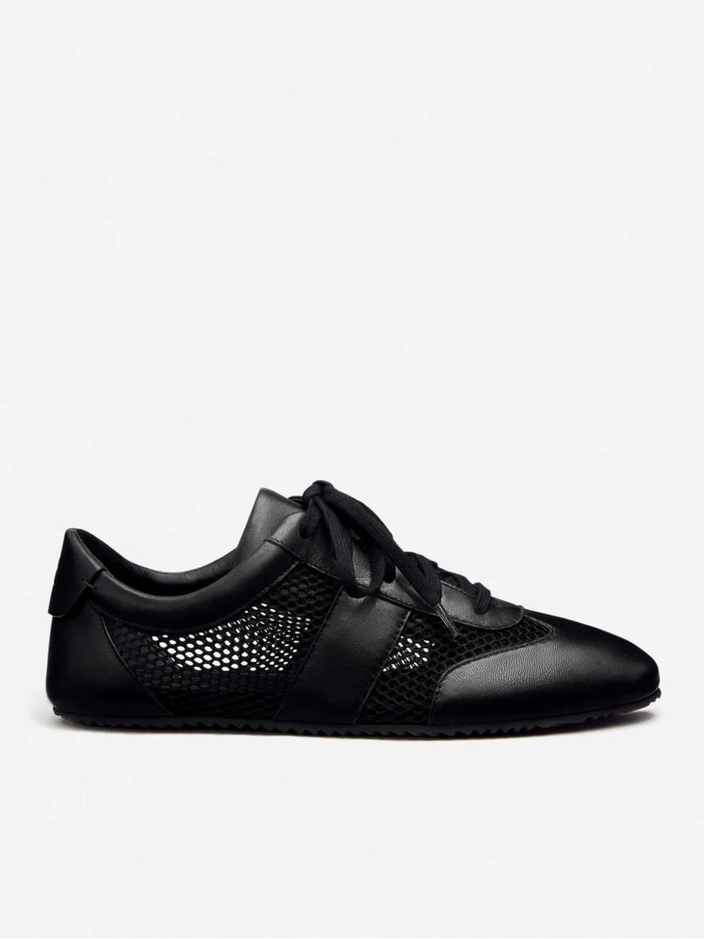 NWT Reformation Terra Slim Retro Sneaker Black Leather and Mesh Size 6
